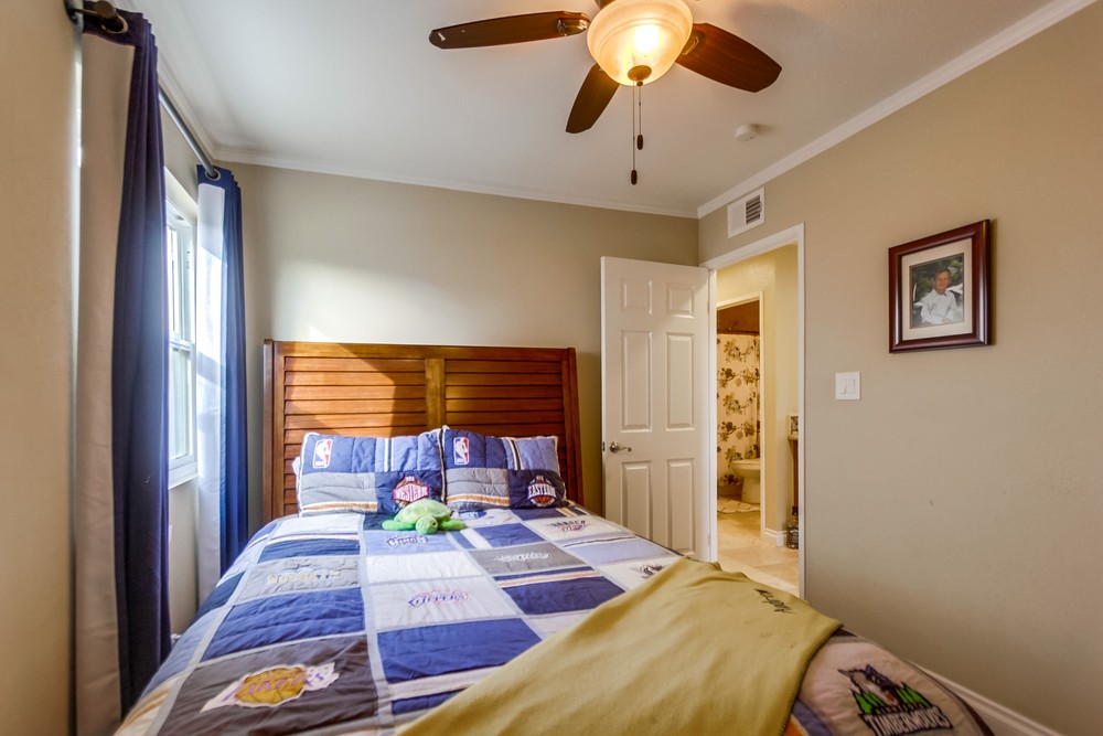 Virtual tour photo 32 of 44 for 8825 Highsmith Ln