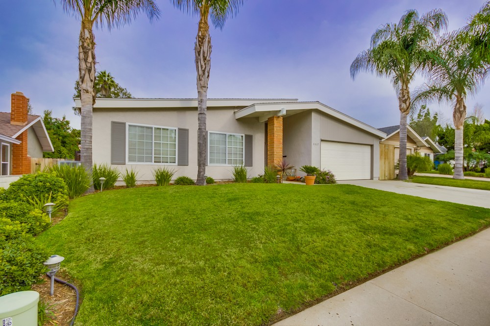 Virtual tour photo 3 of 53 for 8827 Robles Way