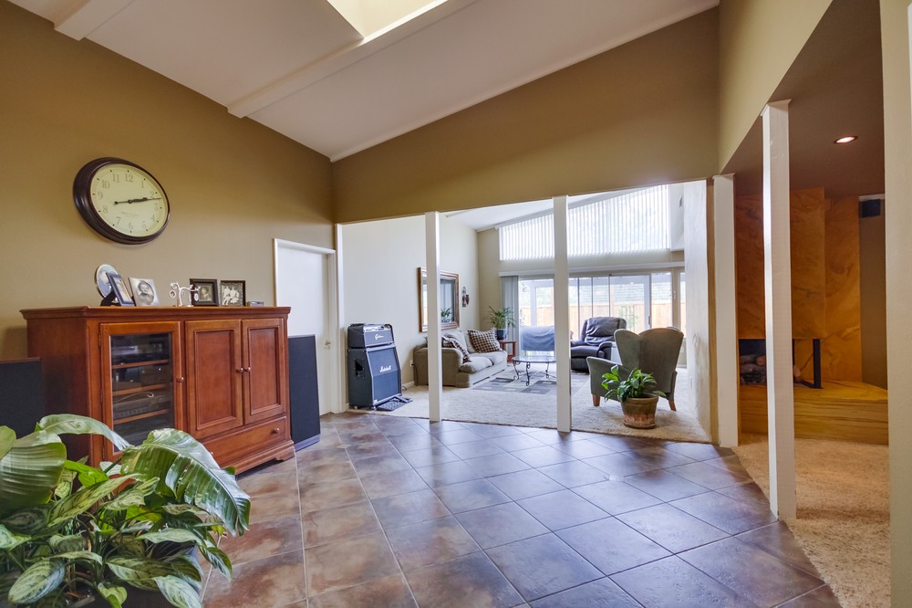Virtual tour photo 6 of 53 for 8827 Robles Way