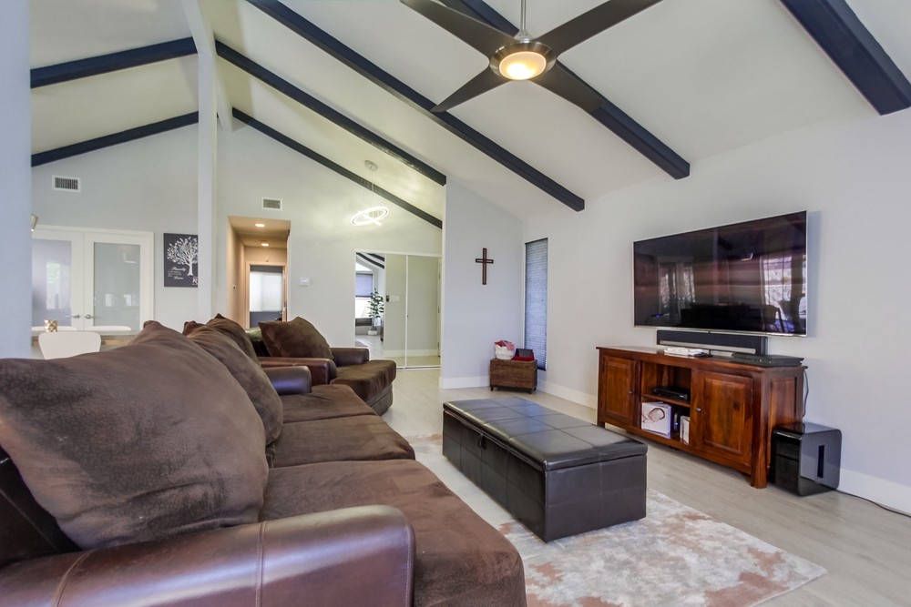 Virtual tour photo 11 of 38 for 8834 Whiteport Ln