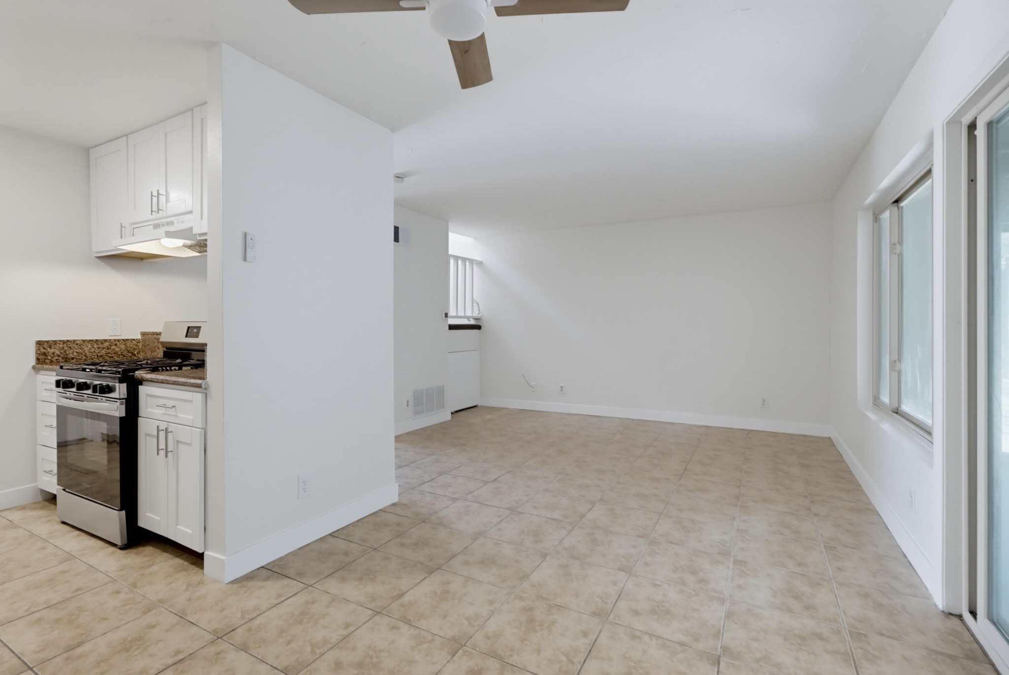 Virtual tour photo 9 of 35 for 8837 Terrarama Ave