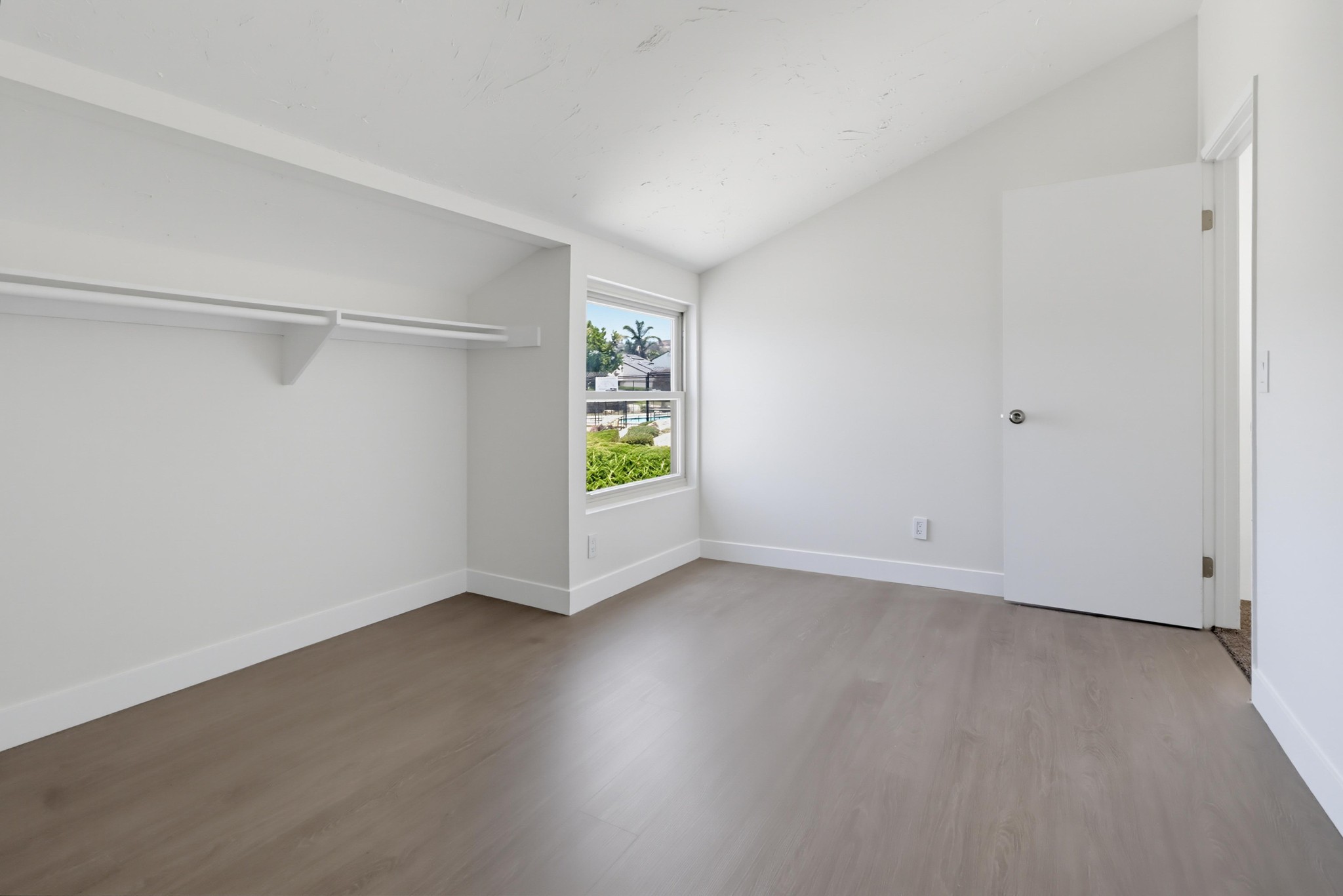Virtual tour photo 17 of 35 for 8837 Terrarama Ave