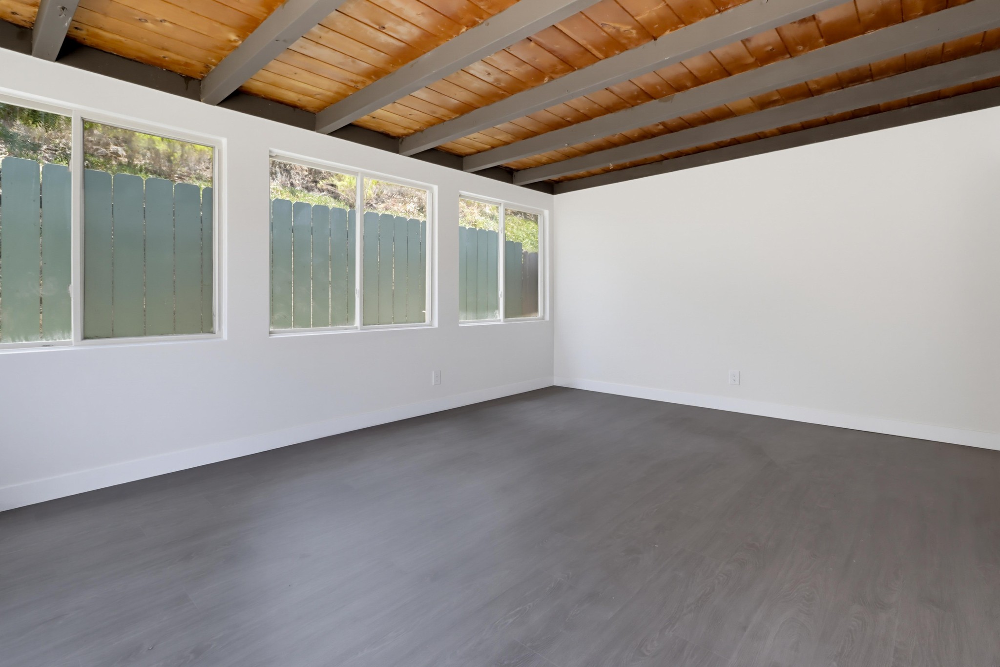 Virtual tour photo 28 of 35 for 8837 Terrarama Ave