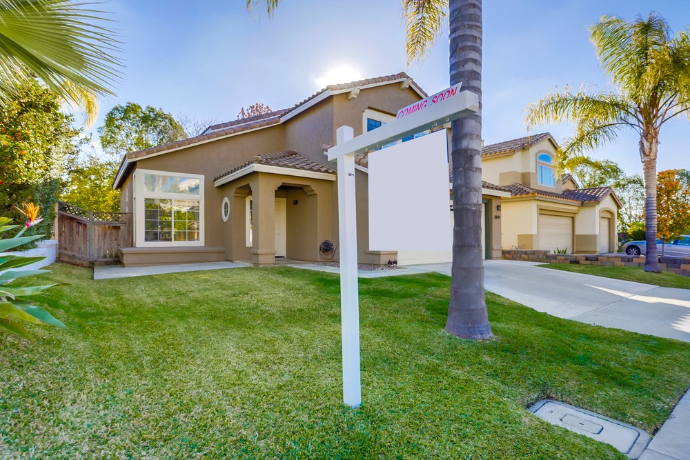 Virtual tour photo 4 of 41 for 8839 Gainsborough Ave