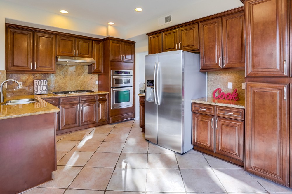Virtual tour photo 21 of 41 for 8839 Gainsborough Ave