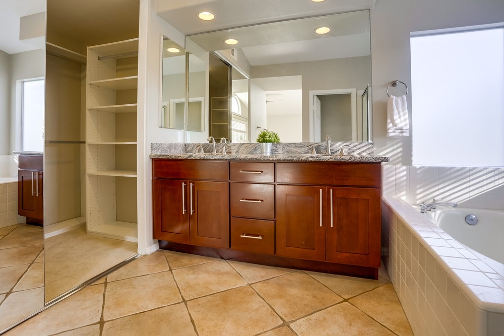 Virtual tour photo 30 of 41 for 8839 Gainsborough Ave