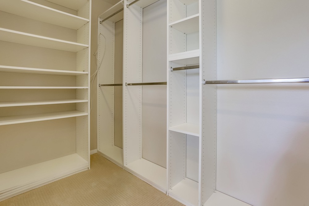 Virtual tour photo 31 of 41 for 8839 Gainsborough Ave
