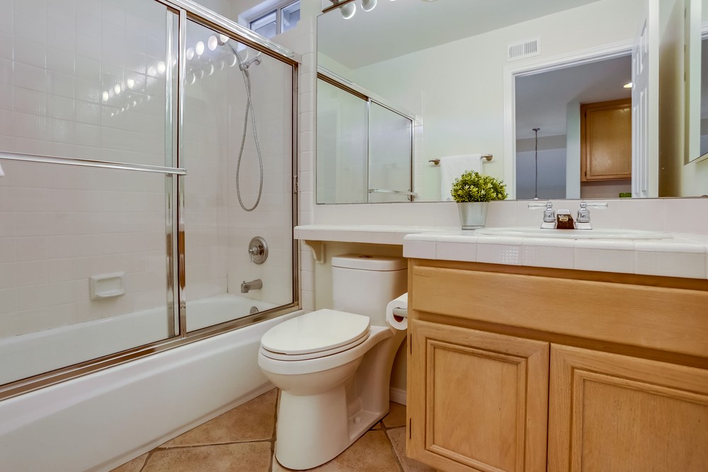 Virtual tour photo 32 of 41 for 8839 Gainsborough Ave