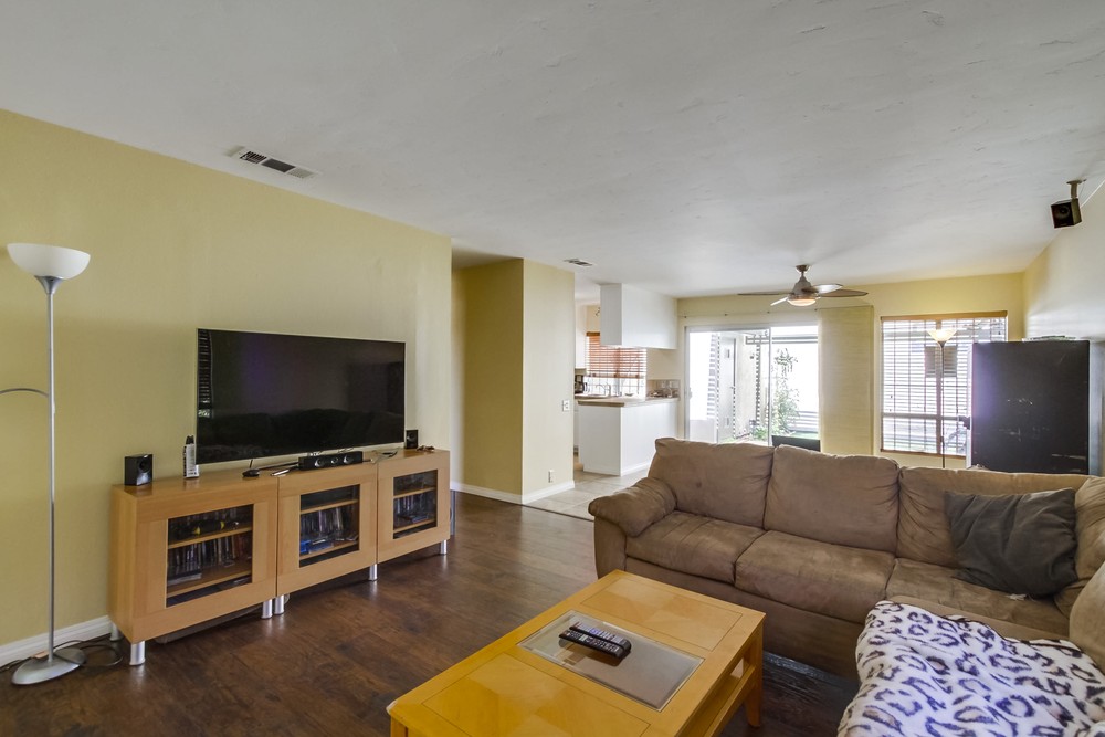 Virtual tour photo 5 of 31 for 8840 Flanders Dr