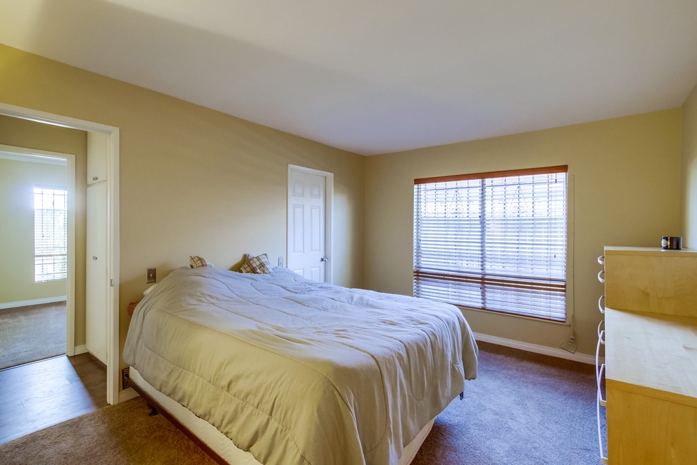 Virtual tour photo 16 of 31 for 8840 Flanders Dr