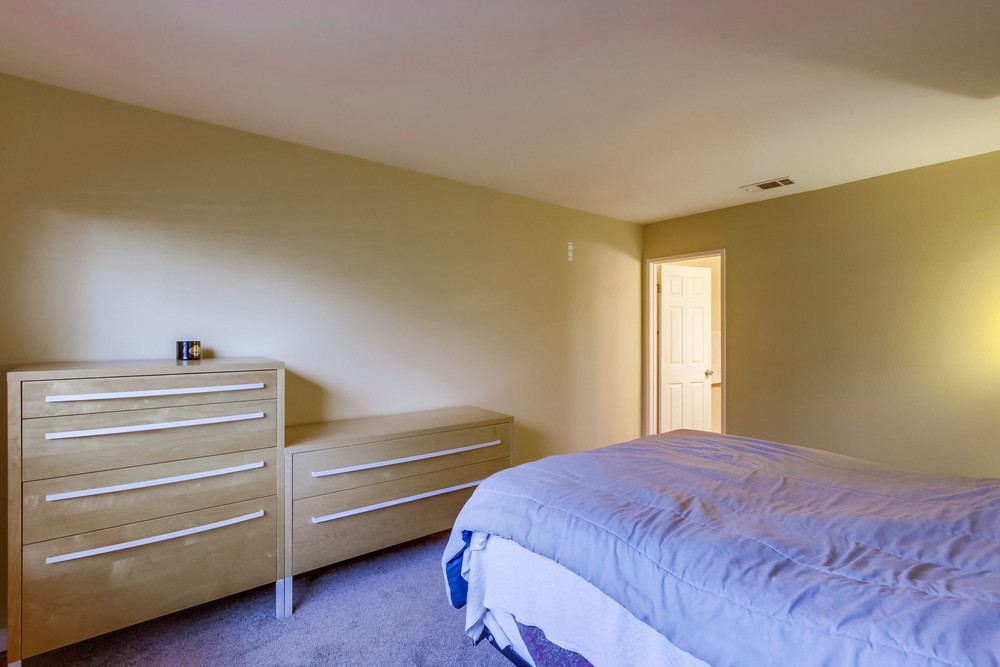 Virtual tour photo 18 of 31 for 8840 Flanders Dr