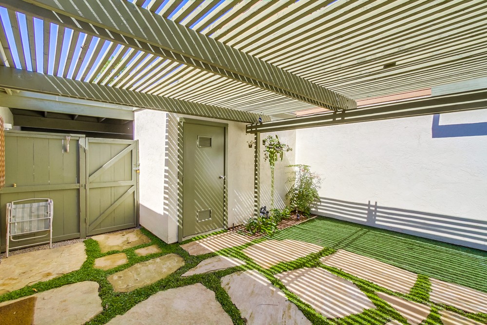 Virtual tour photo 30 of 31 for 8840 Flanders Dr