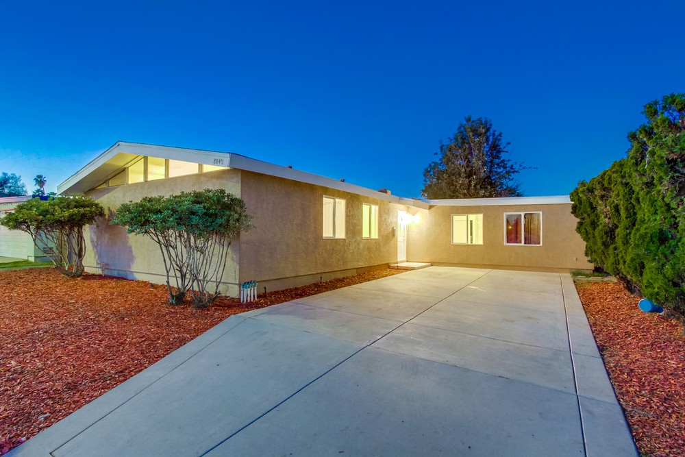Virtual tour photo 1 of 52 for 8840 Hammond Dr