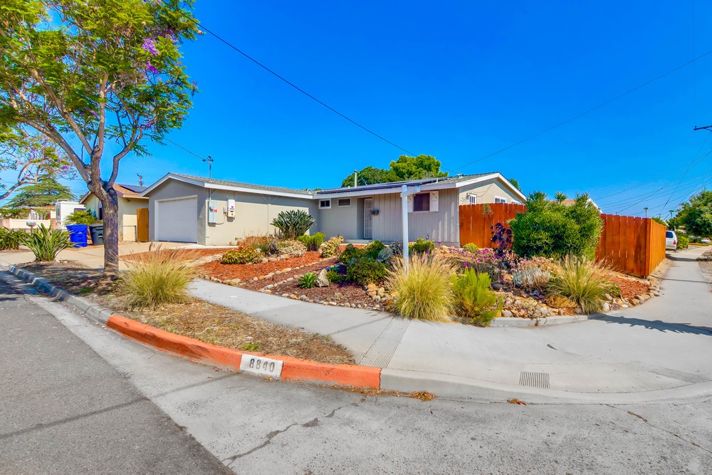 Virtual tour photo 4 of 48 for 8840 Pinecrest Ave