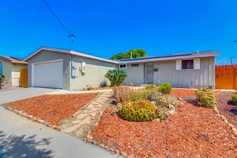 Virtual tour photo 5 of 48 for 8840 Pinecrest Ave
