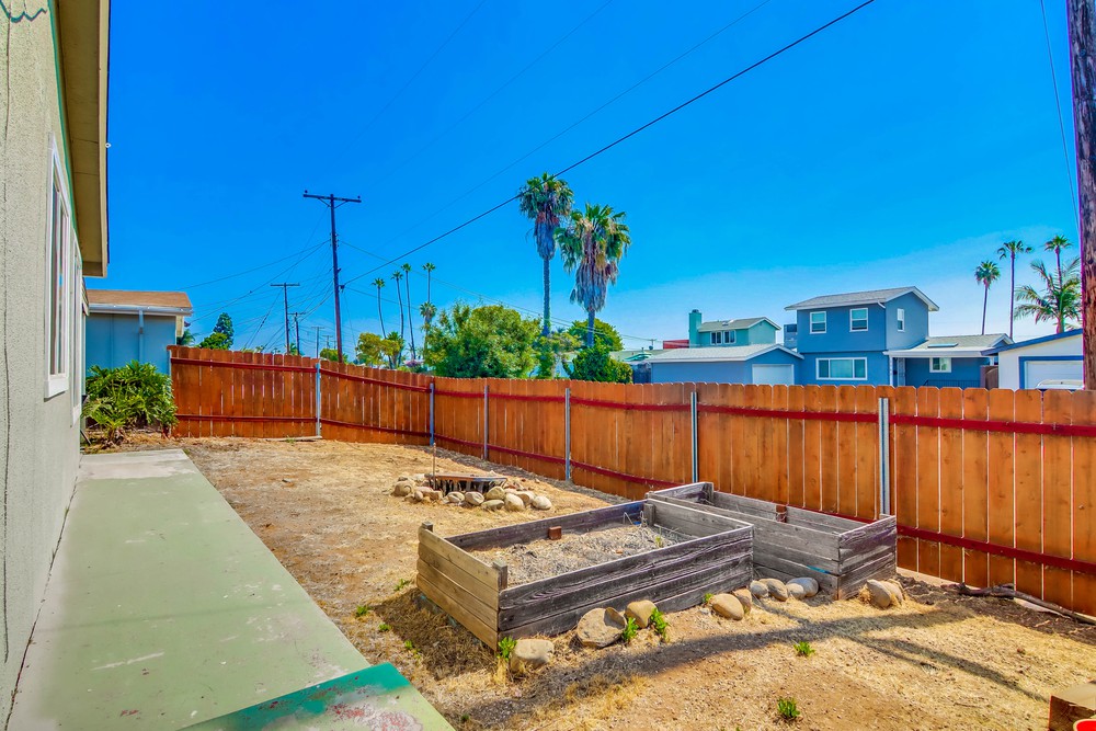 Virtual tour photo 37 of 48 for 8840 Pinecrest Ave