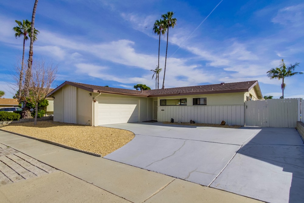Virtual tour photo 3 of 29 for 8849 Glenhaven St