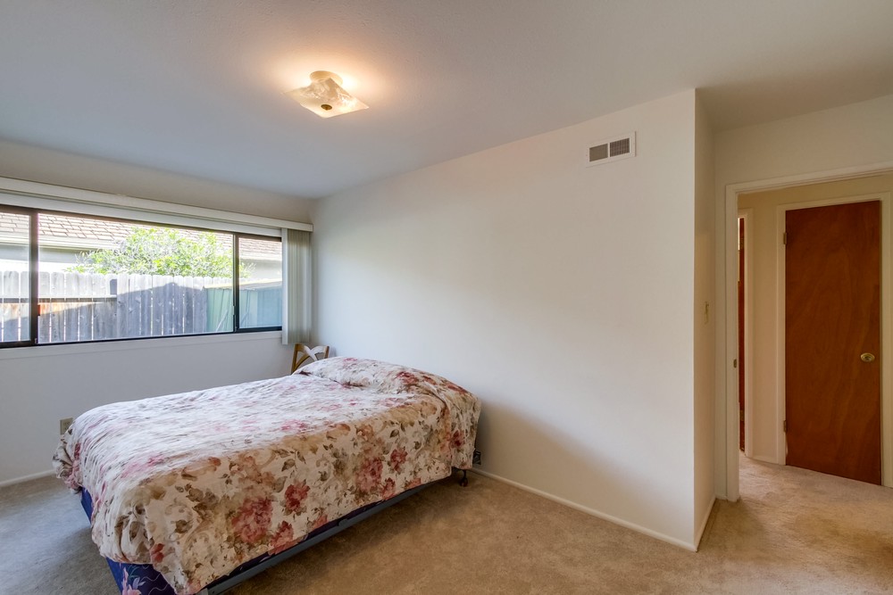 Virtual tour photo 11 of 29 for 8849 Glenhaven St