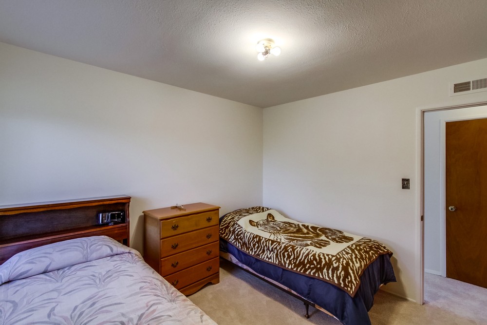 Virtual tour photo 18 of 29 for 8849 Glenhaven St