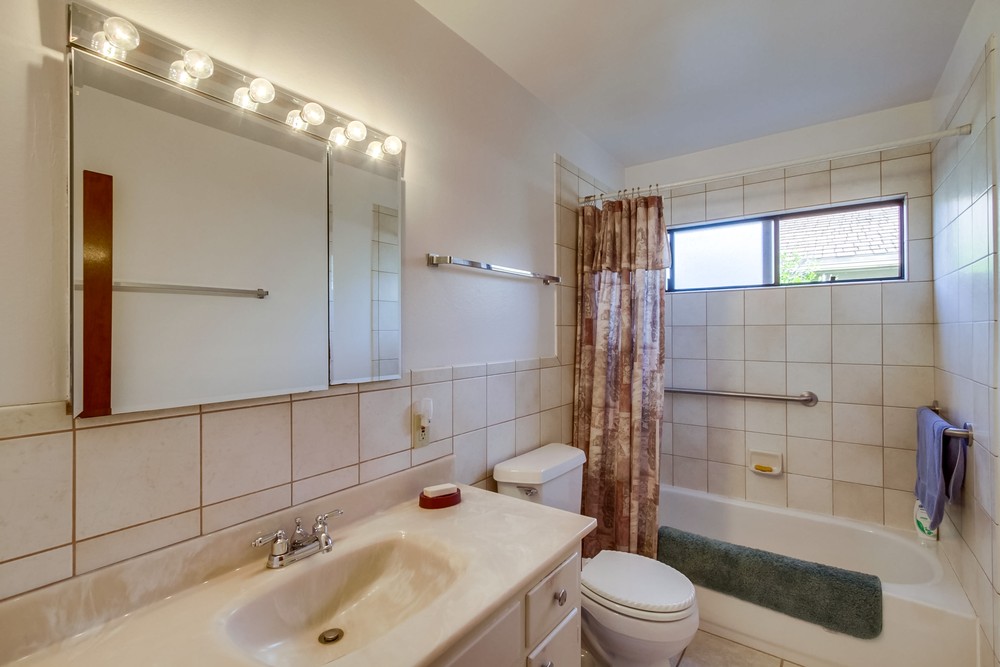 Virtual tour photo 19 of 29 for 8849 Glenhaven St