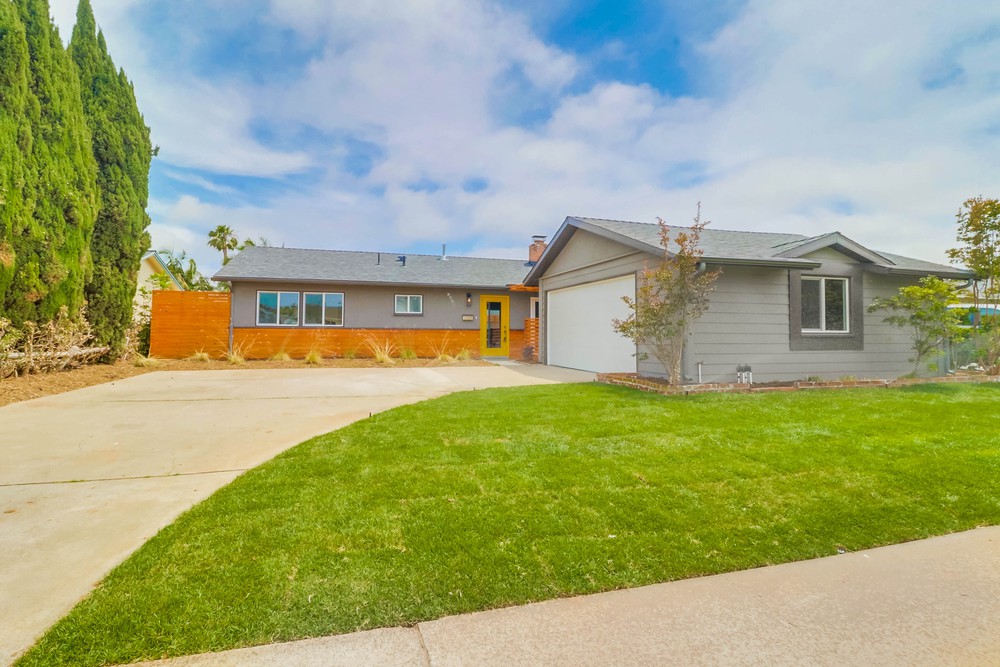 Virtual tour photo 3 of 47 for 8853 Heraldry St