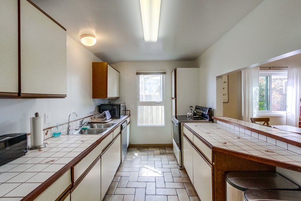 Virtual tour photo 11 of 34 for 8871 Pinecrest Ave