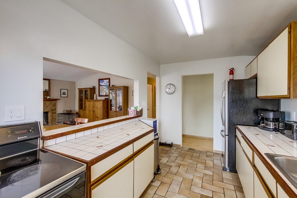 Virtual tour photo 12 of 34 for 8871 Pinecrest Ave