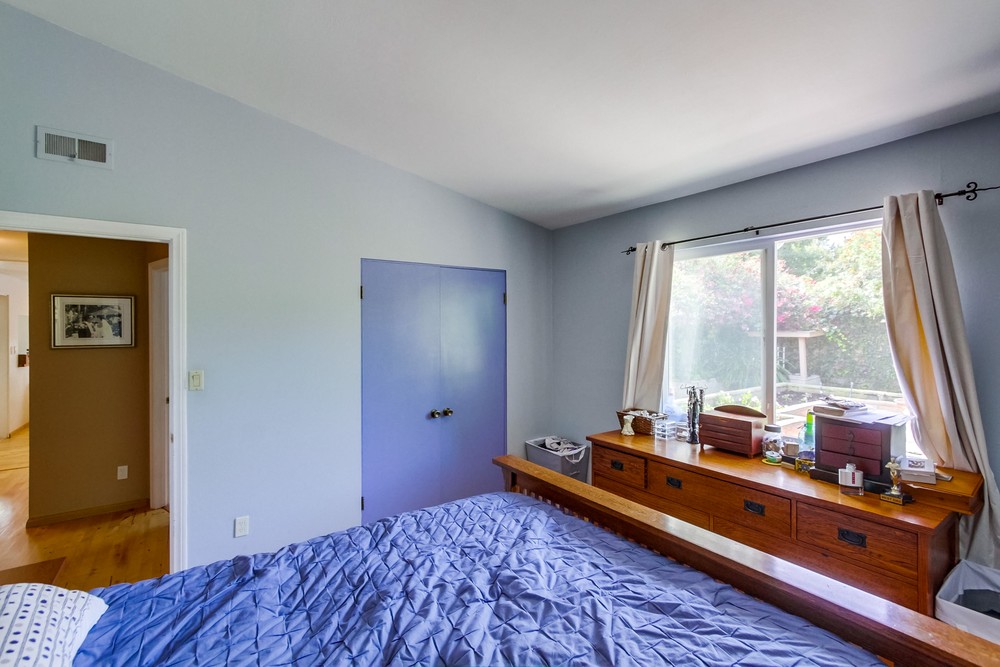 Virtual tour photo 21 of 34 for 8871 Pinecrest Ave