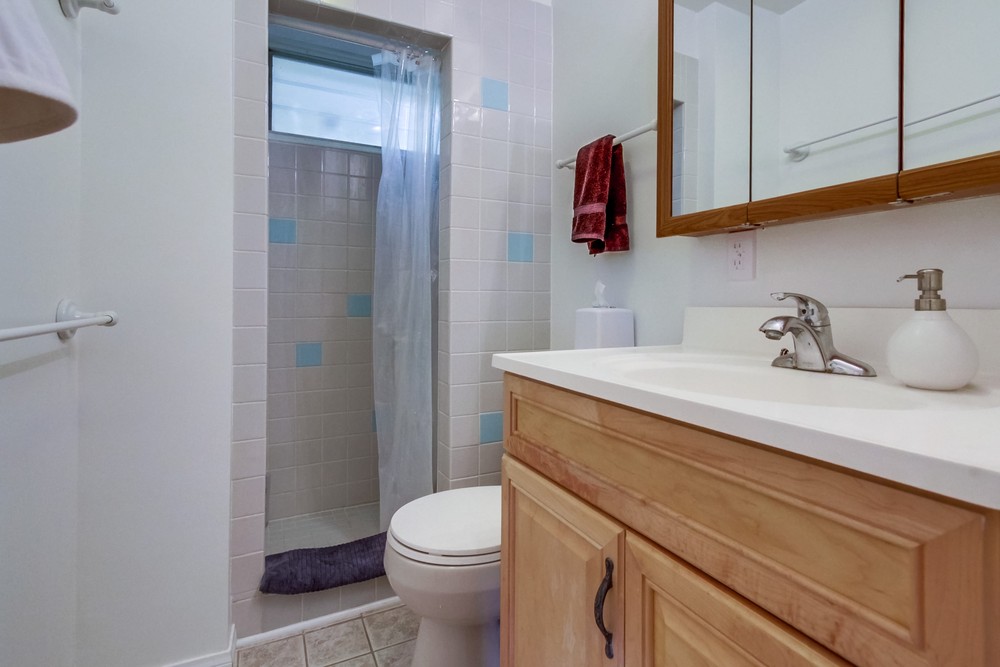Virtual tour photo 25 of 34 for 8871 Pinecrest Ave