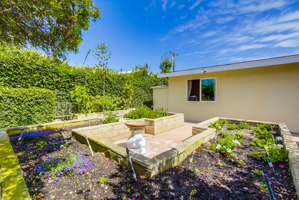 Virtual tour photo 34 of 34 for 8871 Pinecrest Ave