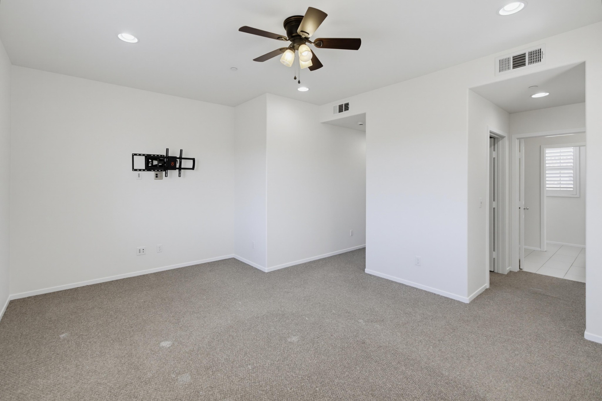 Virtual tour photo 38 of 63 for 8874 Promenade N Pl