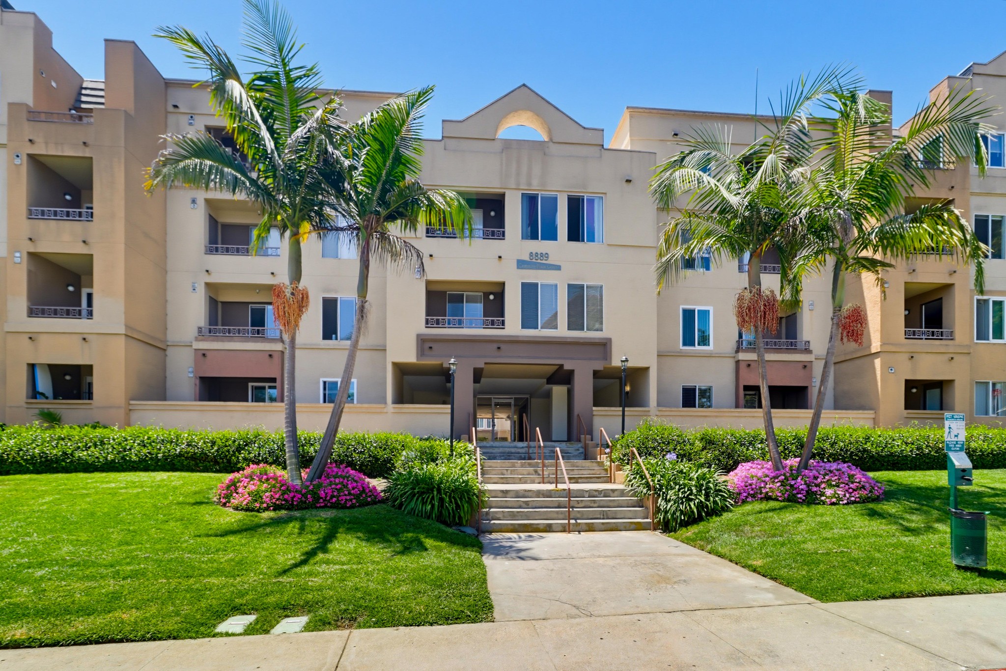 Virtual tour photo 3 of 38 for 8889 Caminito Plaza Centro