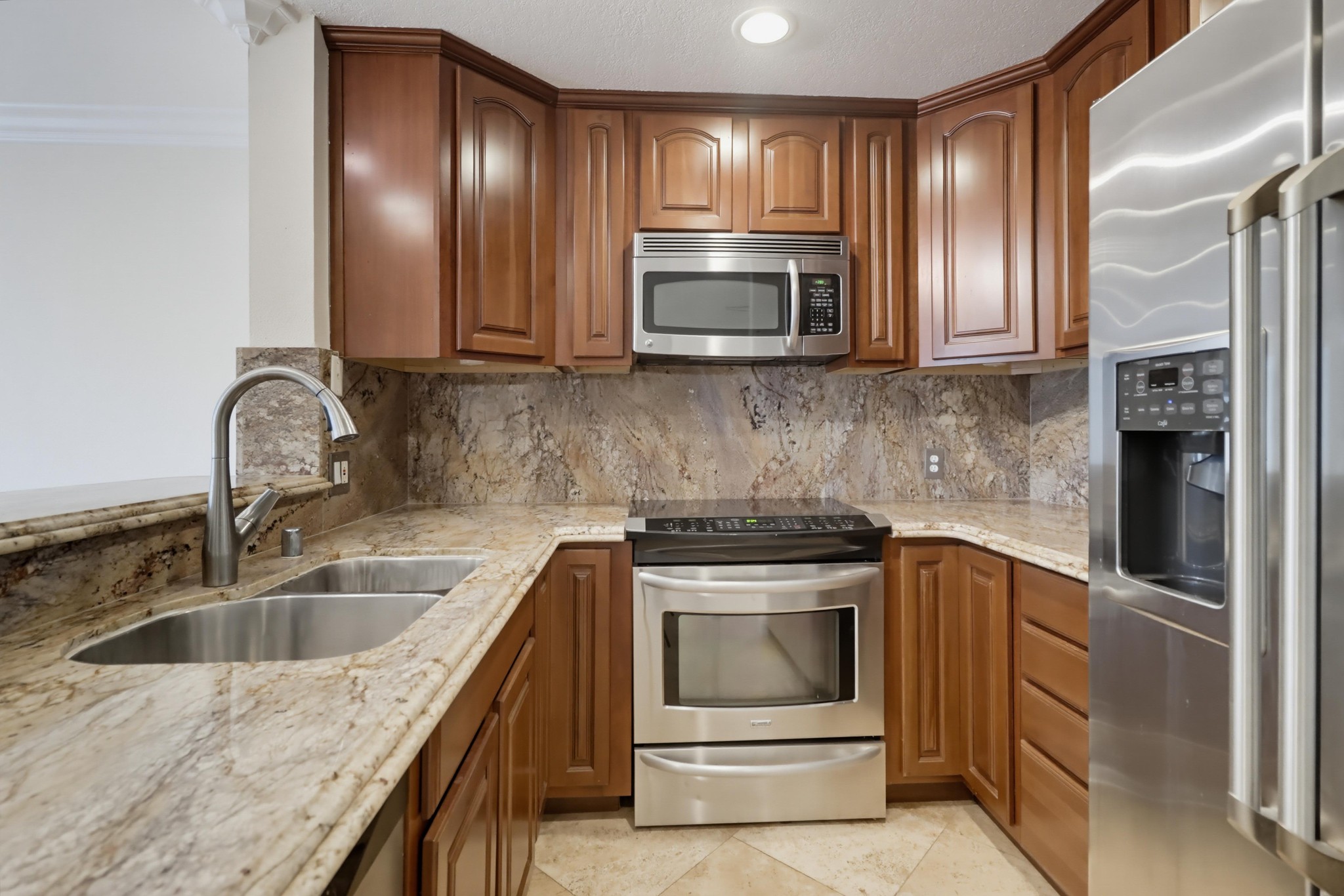 Virtual tour photo 7 of 38 for 8889 Caminito Plaza Centro