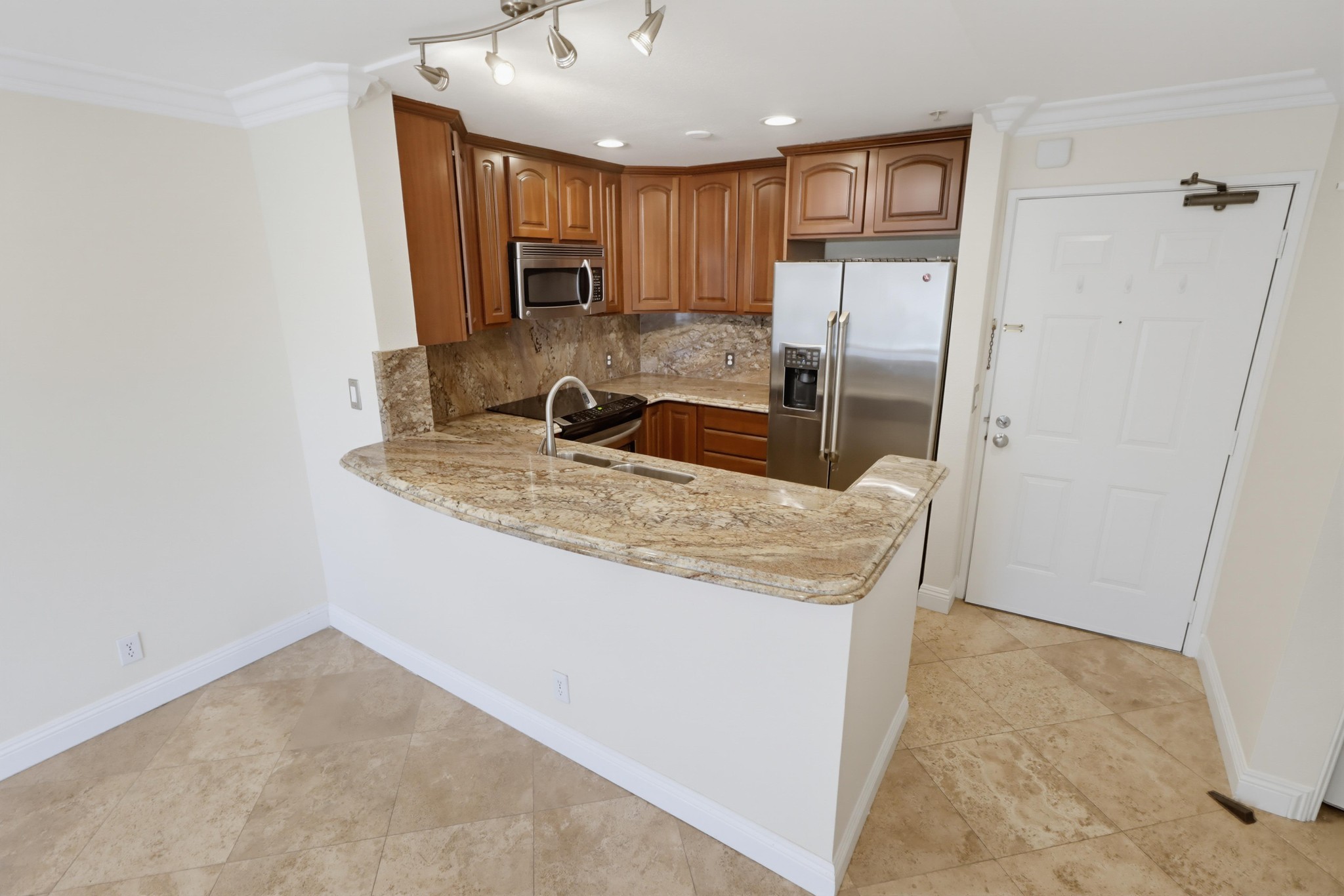 Virtual tour photo 12 of 38 for 8889 Caminito Plaza Centro