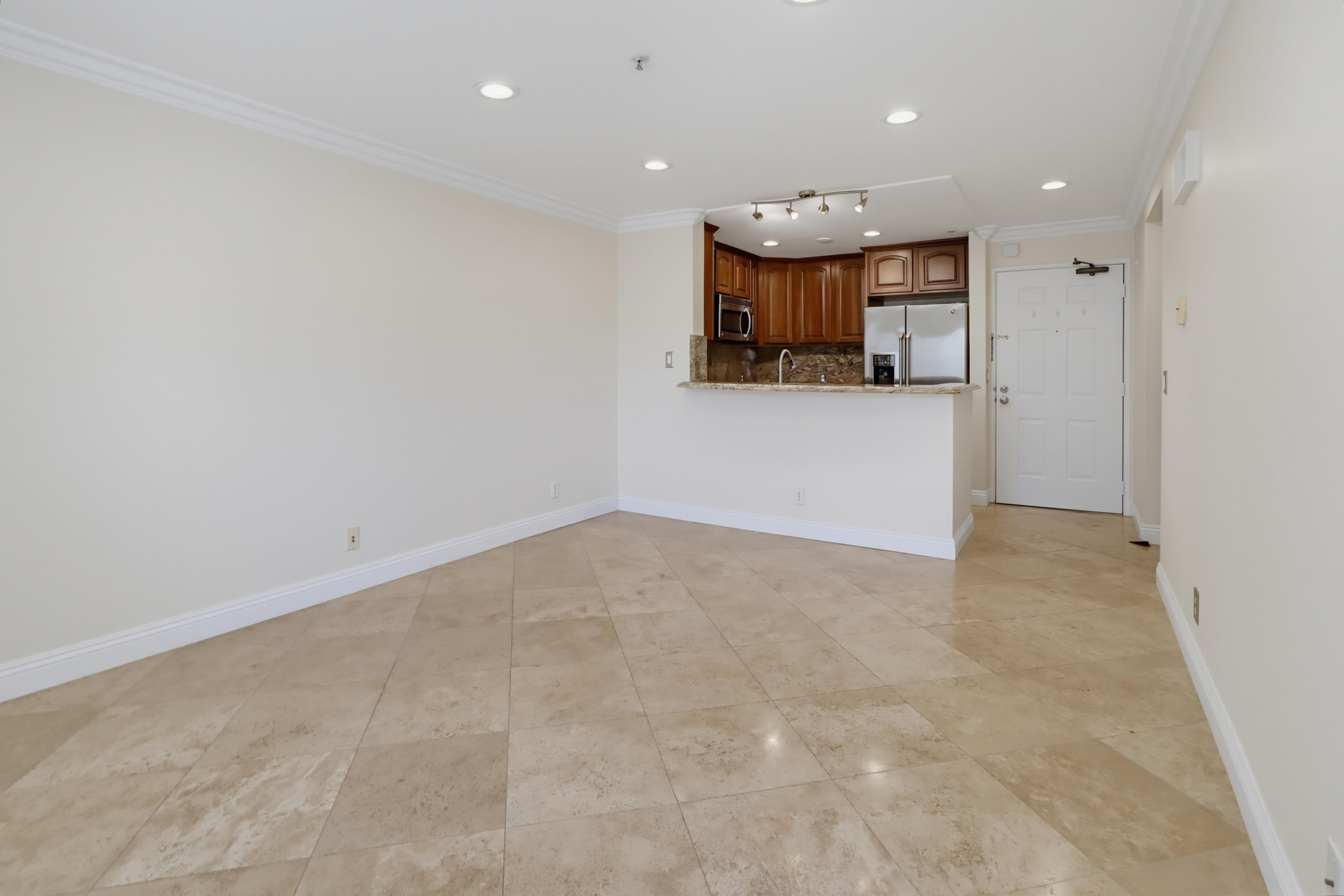 Virtual tour photo 16 of 38 for 8889 Caminito Plaza Centro