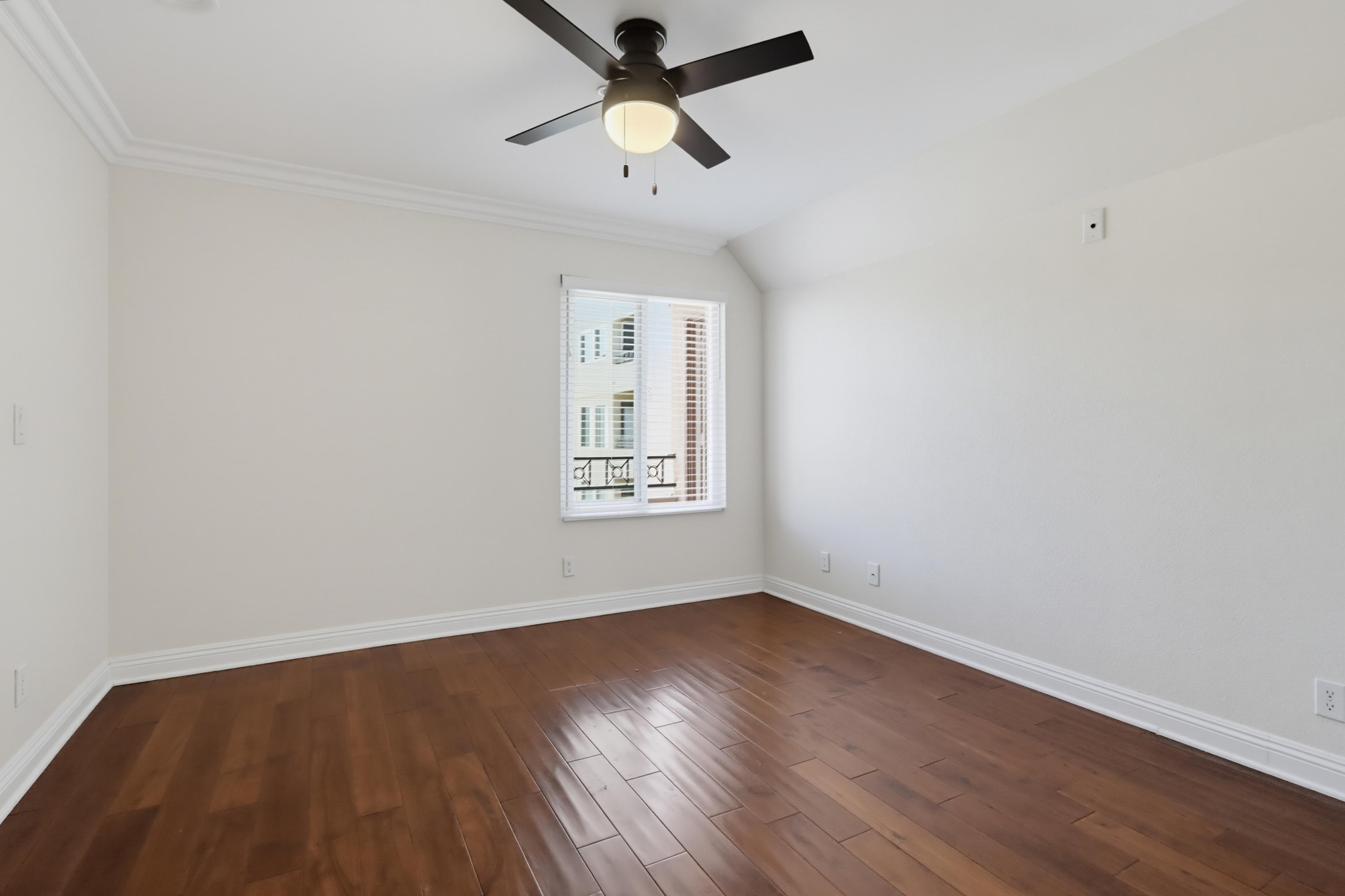 Virtual tour photo 26 of 38 for 8889 Caminito Plaza Centro