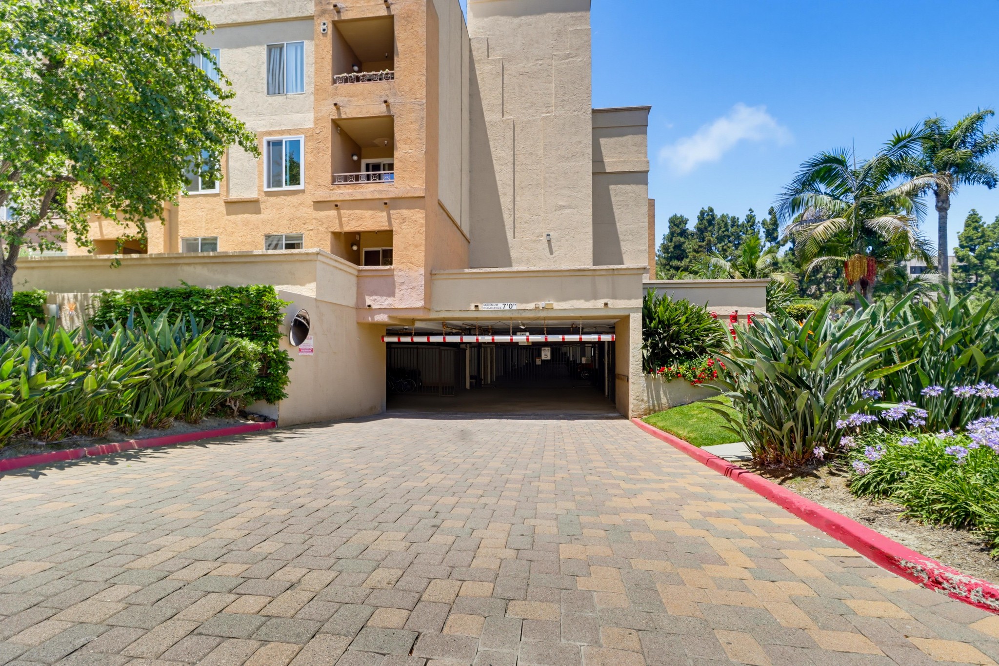Virtual tour photo 37 of 38 for 8889 Caminito Plaza Centro