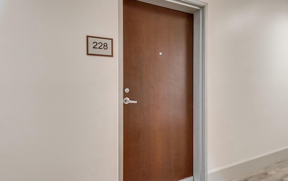 Virtual tour photo 4 of 19 for 889 Date St