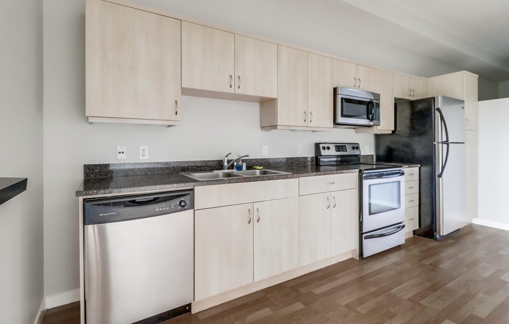 Virtual tour photo 8 of 19 for 889 Date St