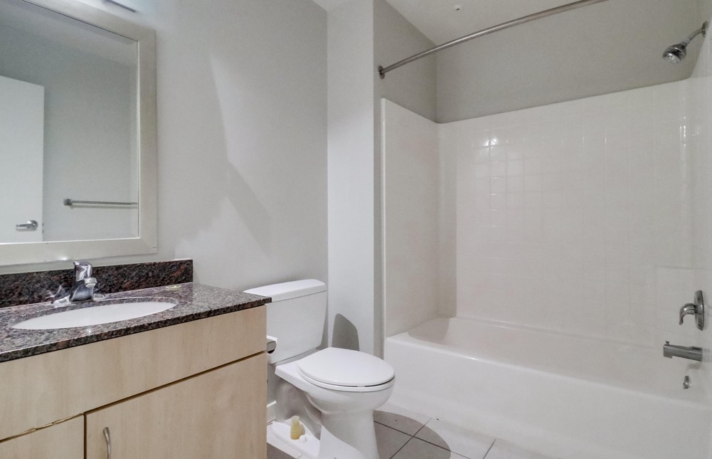 Virtual tour photo 13 of 19 for 889 Date St