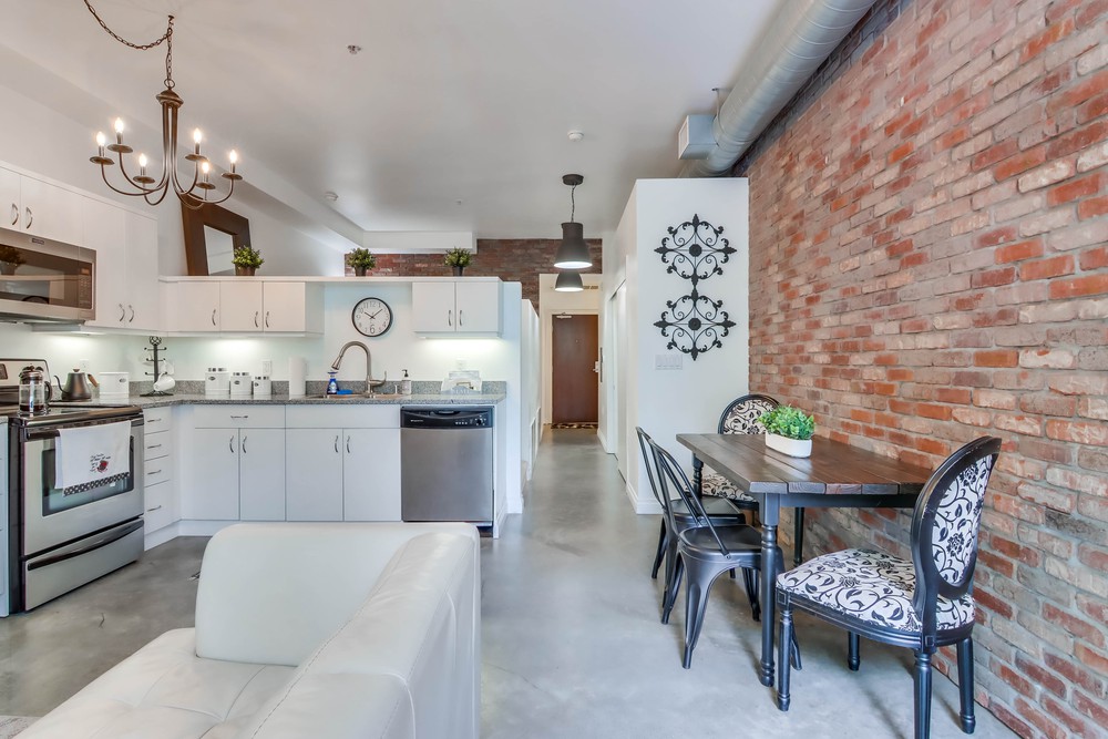 Virtual tour photo 11 of 27 for 889 Date St., Unit 128
