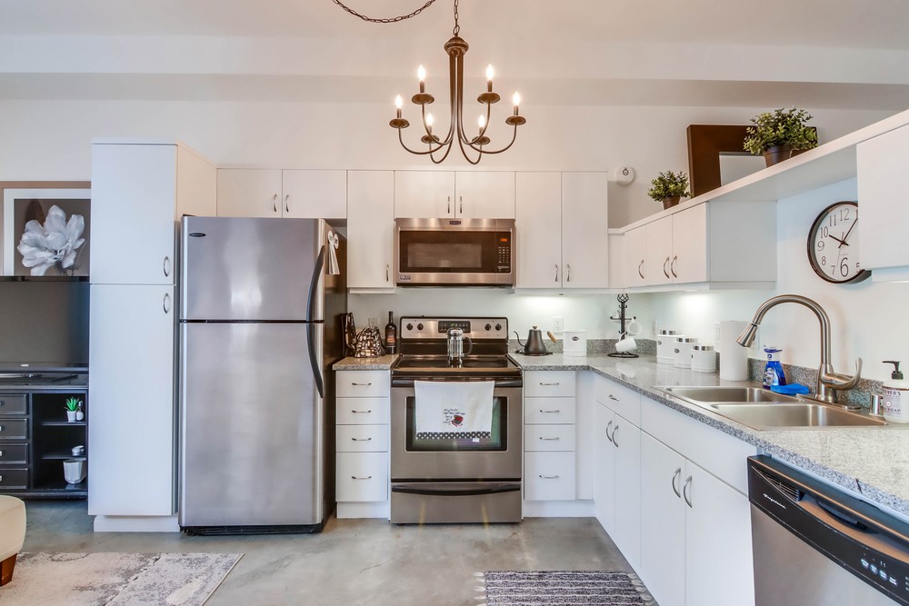 Virtual tour photo 13 of 27 for 889 Date St., Unit 128