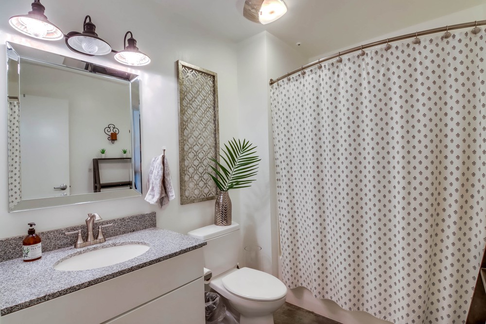Virtual tour photo 16 of 27 for 889 Date St., Unit 128