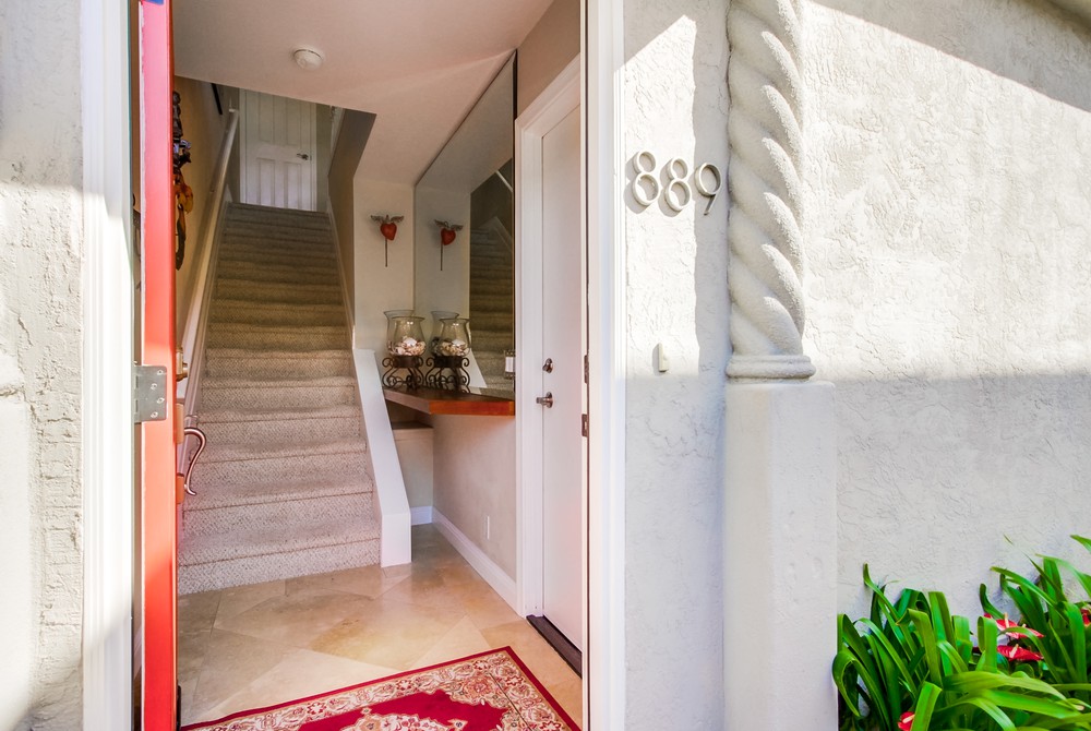 Virtual tour photo 4 of 58 for 889 Felspar St