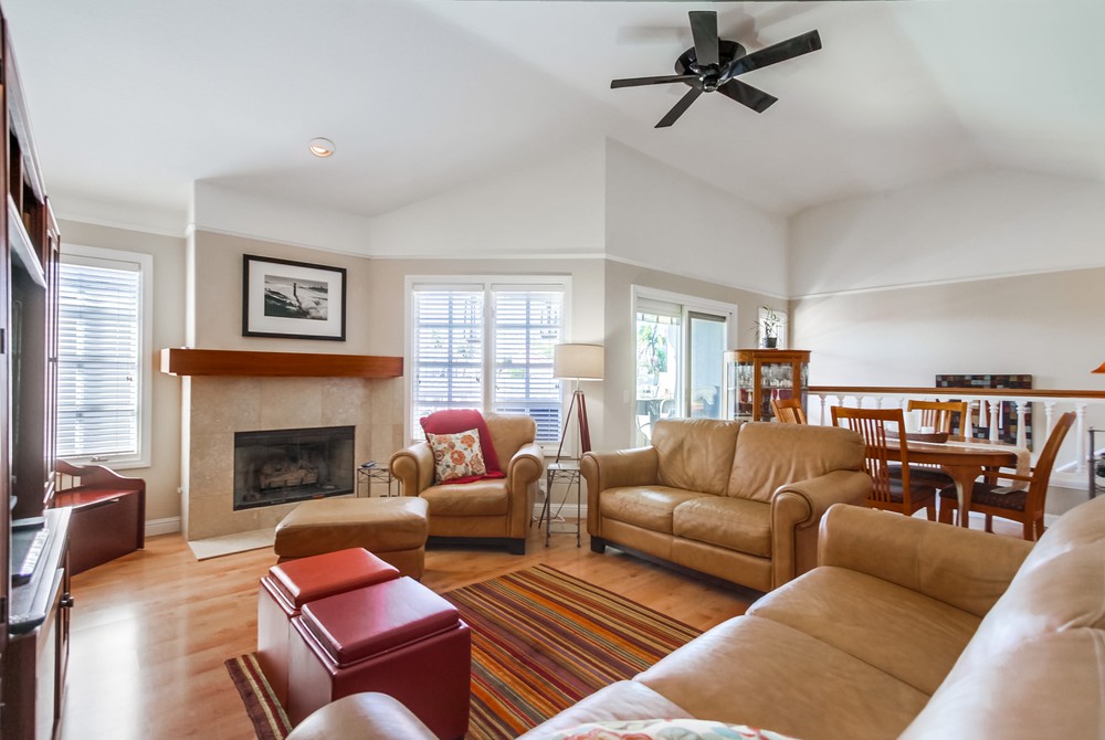 Virtual tour photo 6 of 58 for 889 Felspar St