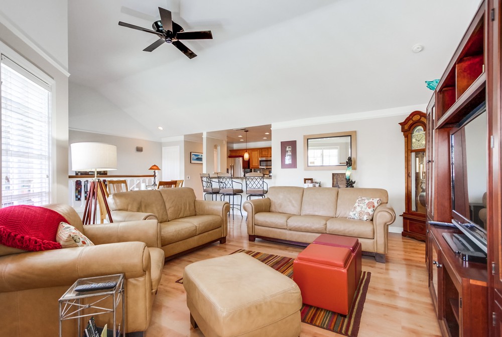 Virtual tour photo 10 of 58 for 889 Felspar St