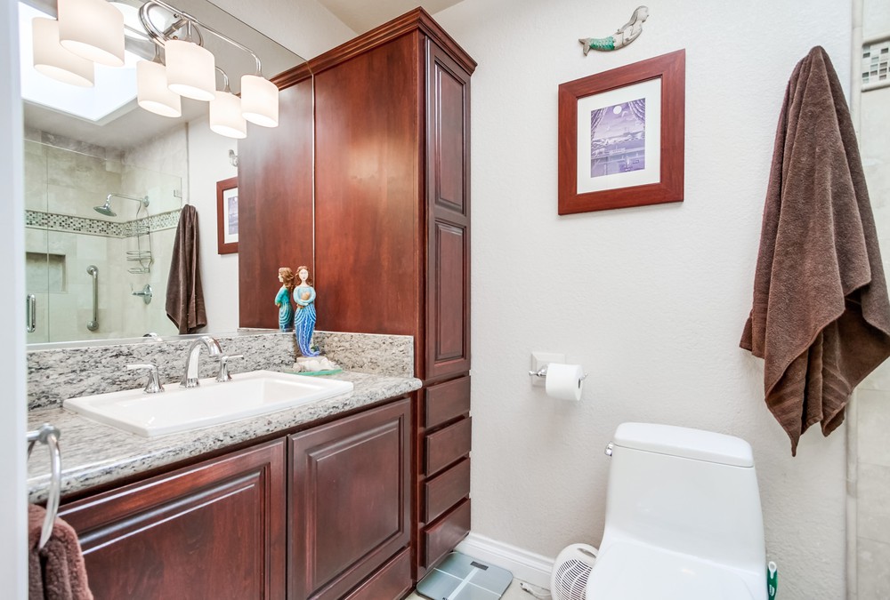 Virtual tour photo 27 of 58 for 889 Felspar St