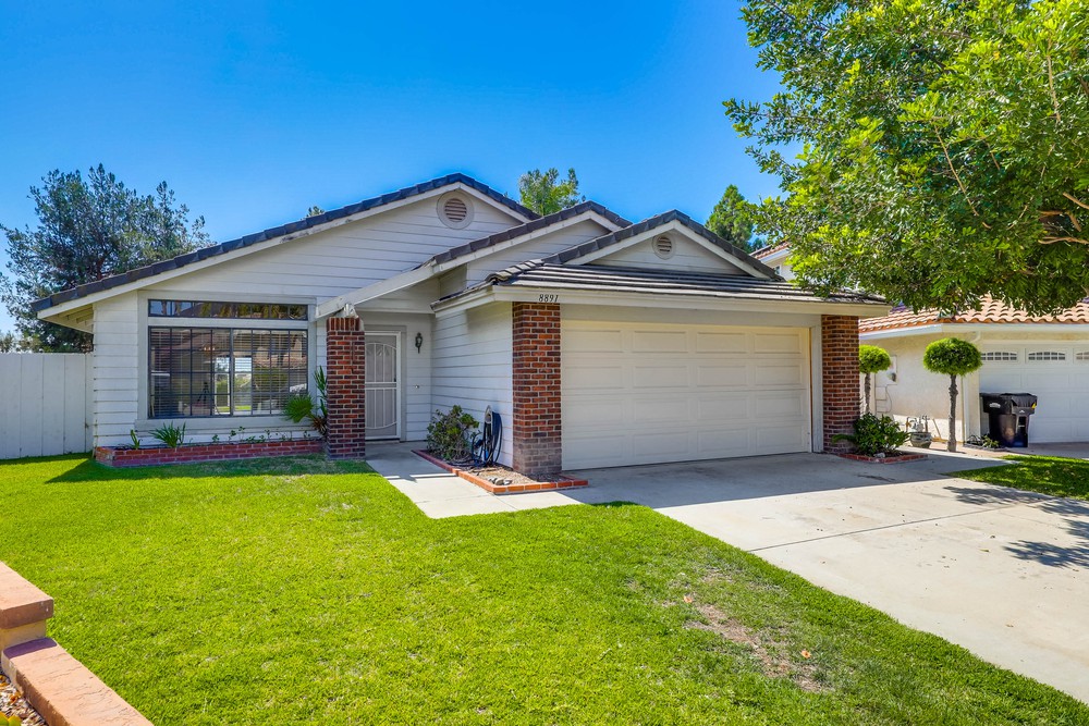 Virtual tour photo 1 of 39 for 8891 Pipestone Way