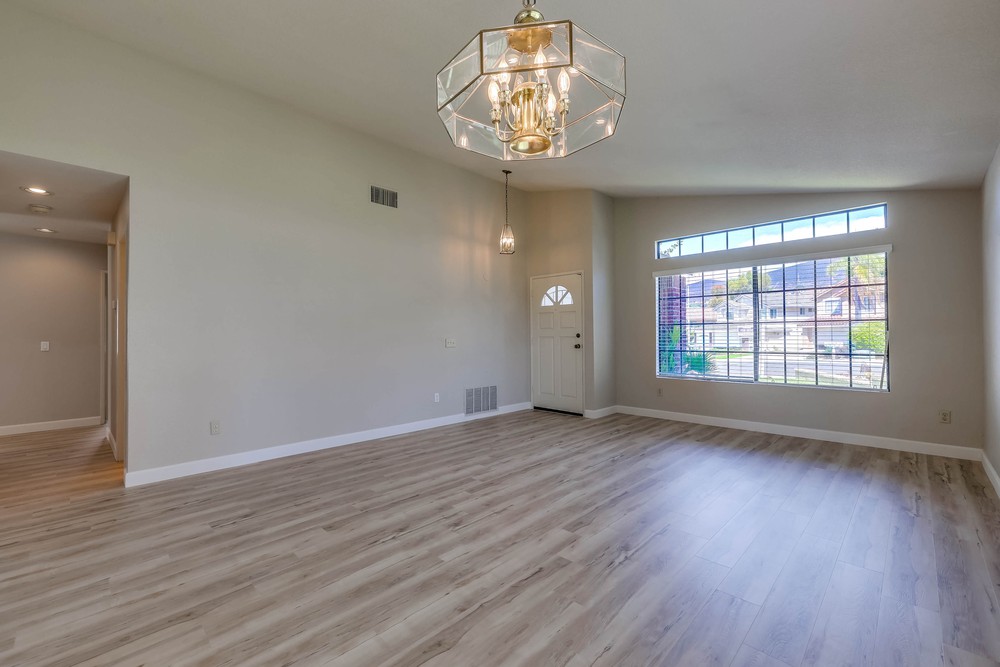 Virtual tour photo 7 of 39 for 8891 Pipestone Way