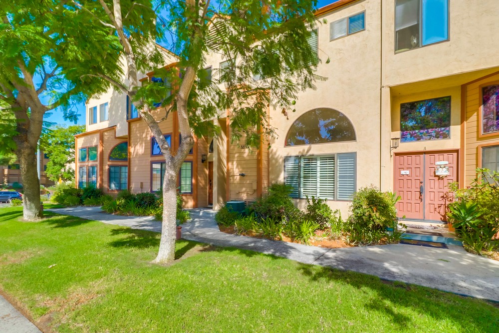 Virtual tour photo 4 of 33 for 8894 Highwood Dr UNIT B